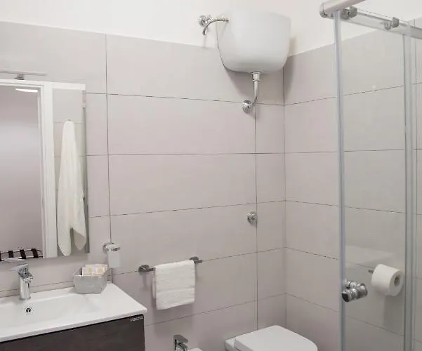 Alojamento de Acomodação e Pequeno-almoço Cuor Di Rione 4*