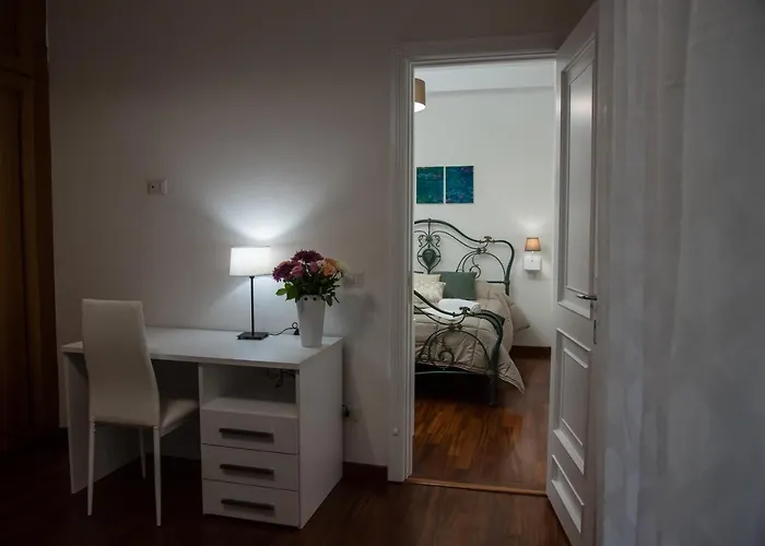 Alojamento de Acomodação e Pequeno-almoço Cuor Di Rione Nápoles